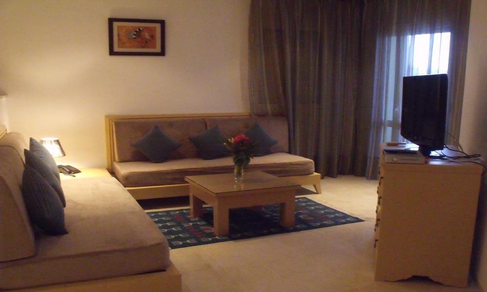Castilia Suites Тозьор Екстериор снимка